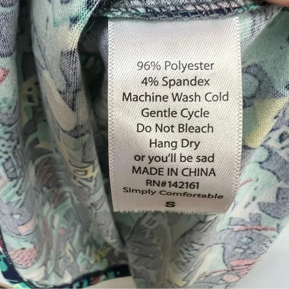 LuLaRoe Randy baseball style T-shirt with grey sleeves and 80s pattern size S - Picture 4 of 5